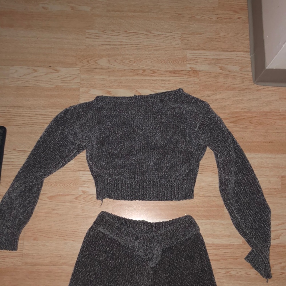 Matching set - Picture 2 of 3